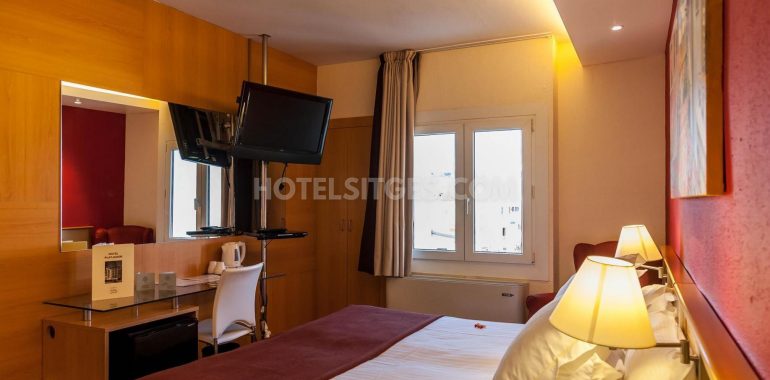 chambre-double-base-hôtel-platjador3