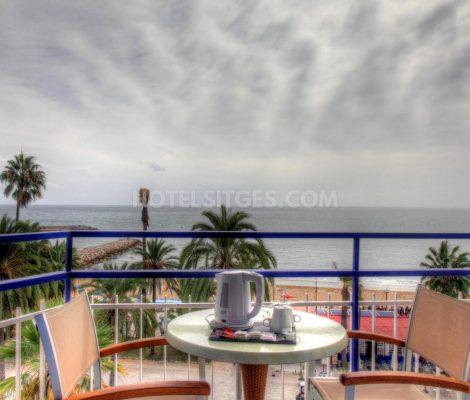 chambre-double vue-mer-balcon-hôtel-platjador4